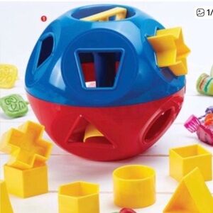 NEW ((NIP) Tupperware Shape-O-Toy (LAST one)